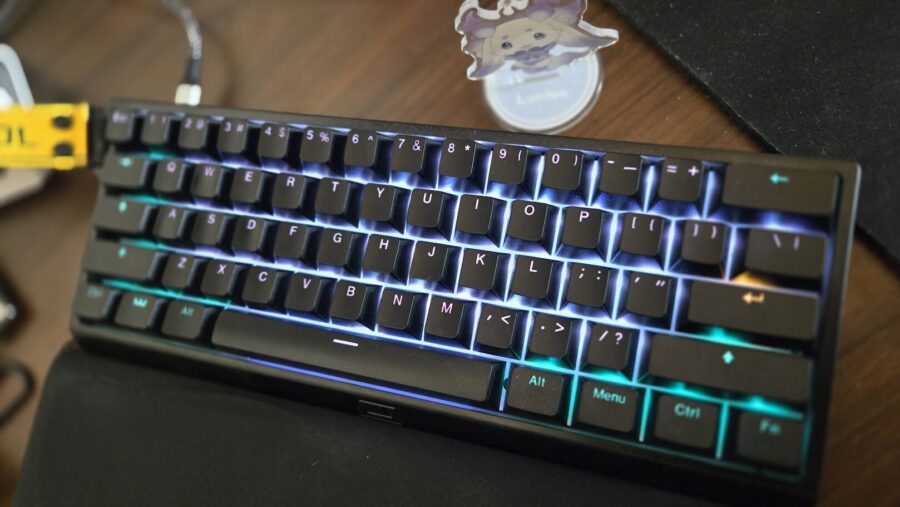 筆者の所有しているWooting HE60+の写真