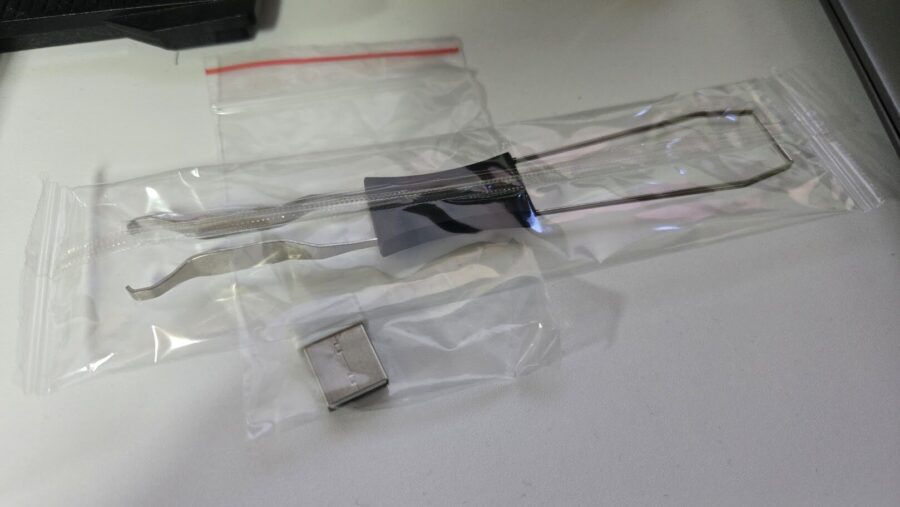 付属のスイッチプラー